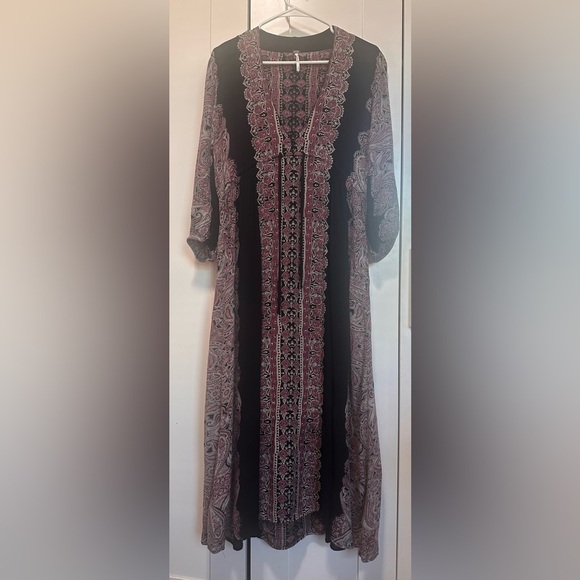 Free People Boho Black And Mauve Maxi Paisley Dress Size S - Picture 3 of 13